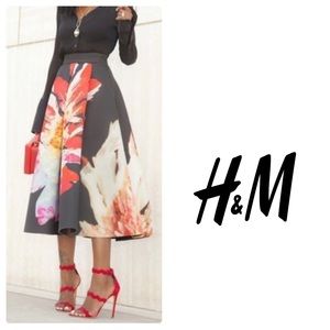 Rare NWT H&M Bold Floral Skirt